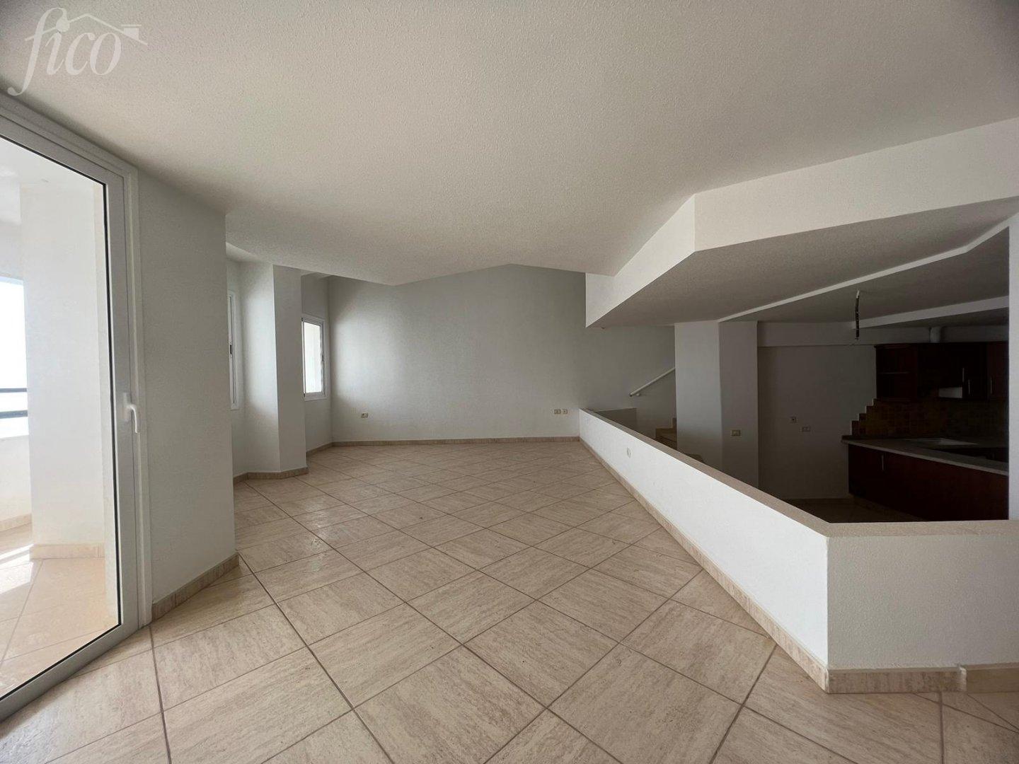 Tenerife - Costa Adeje - San Eugenio Bajo 1