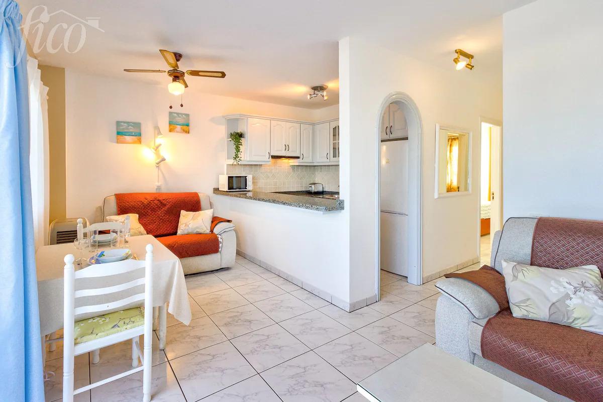 Apartmán s bazénem, parkování a výhledem na oceán a se 2 ložnicemi 4