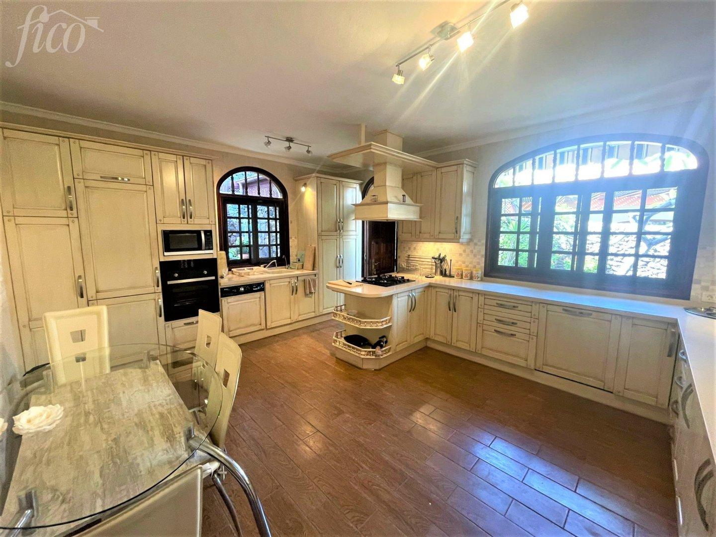 Tenerife - San Eugenio Alto 5