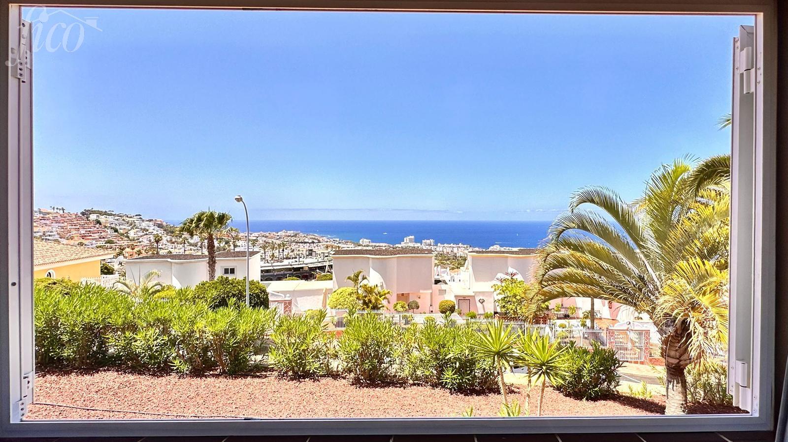 Tenerife - Costa Adeje, Torviscas Alto 9