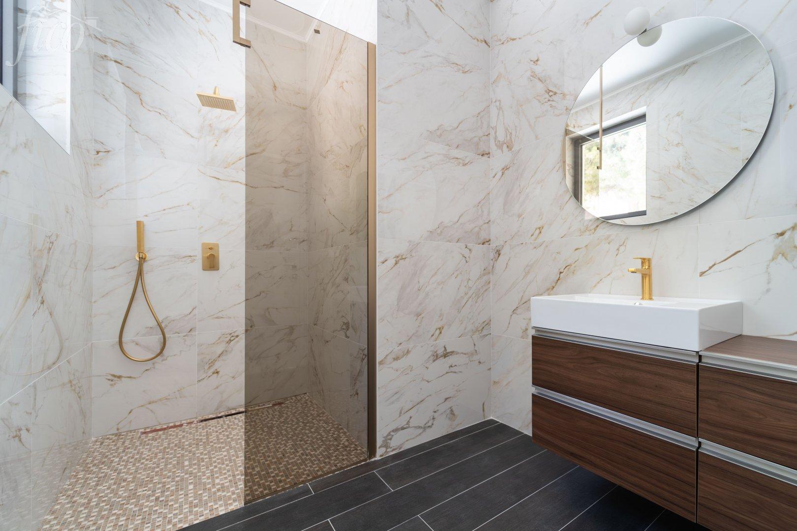 Trogirská riviéra - Sevid 1