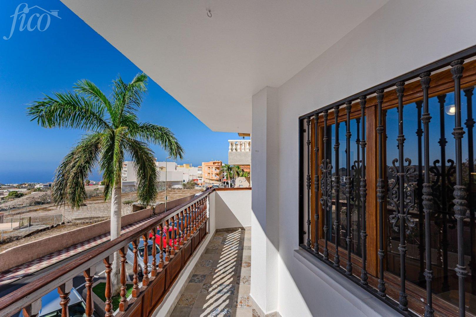 Tenerife - Adeje Pueblo 0